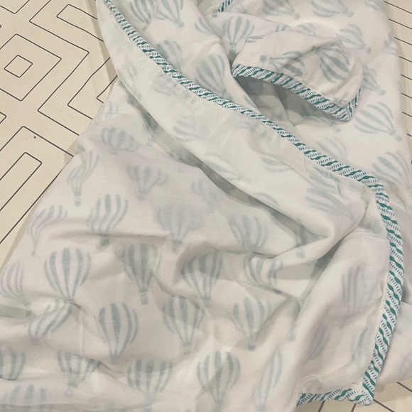 Lil Pyar White Hot Air Balloon Baby Blanket - Picture 7 of 7